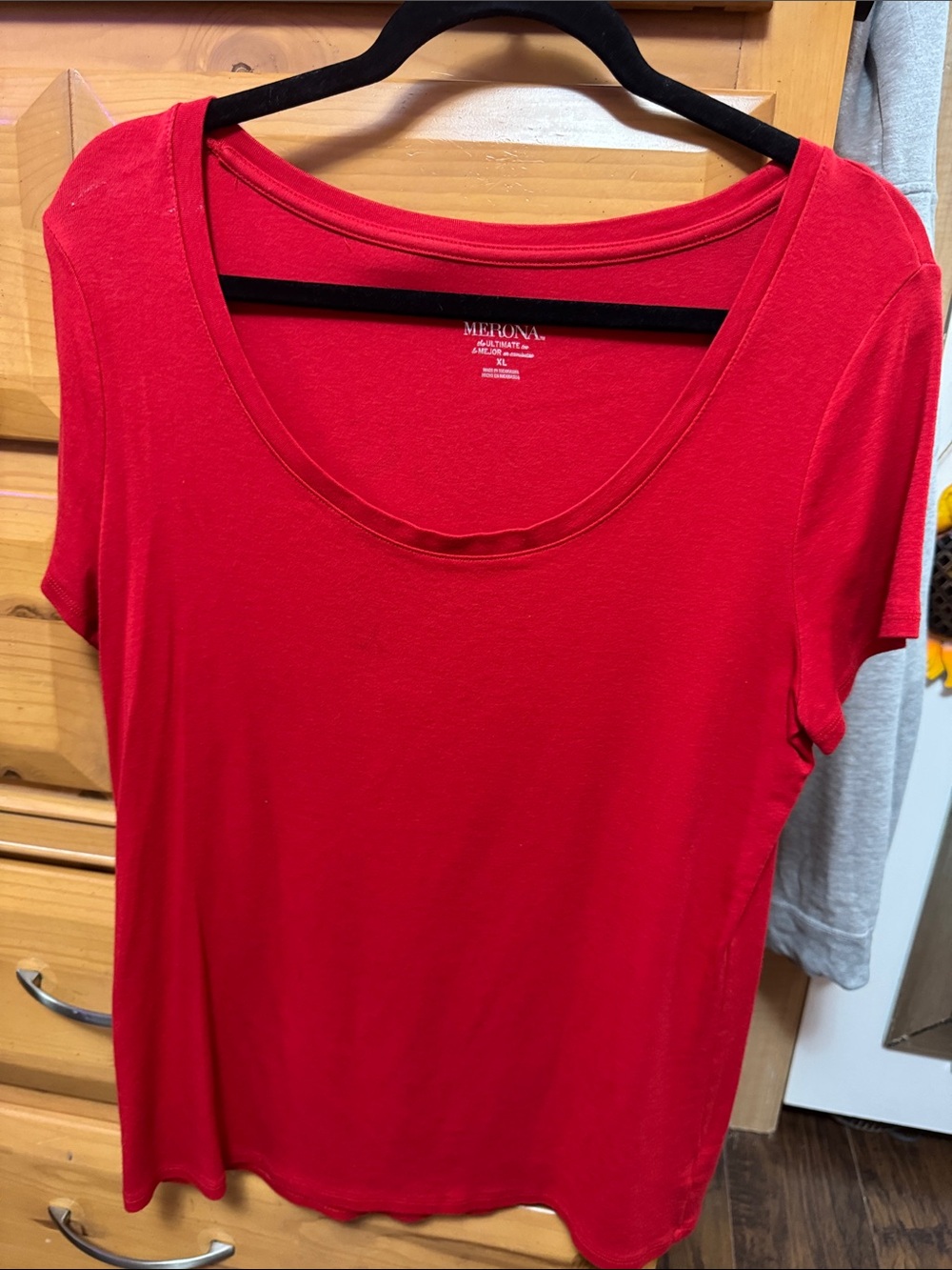 Merona Bright Red Scoop Neck Short Sleeve Tee